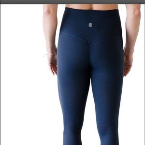 M Born Primitive Leggings (w/ booty scrunch!)